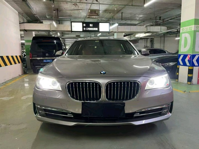 成都15年宝马7系1