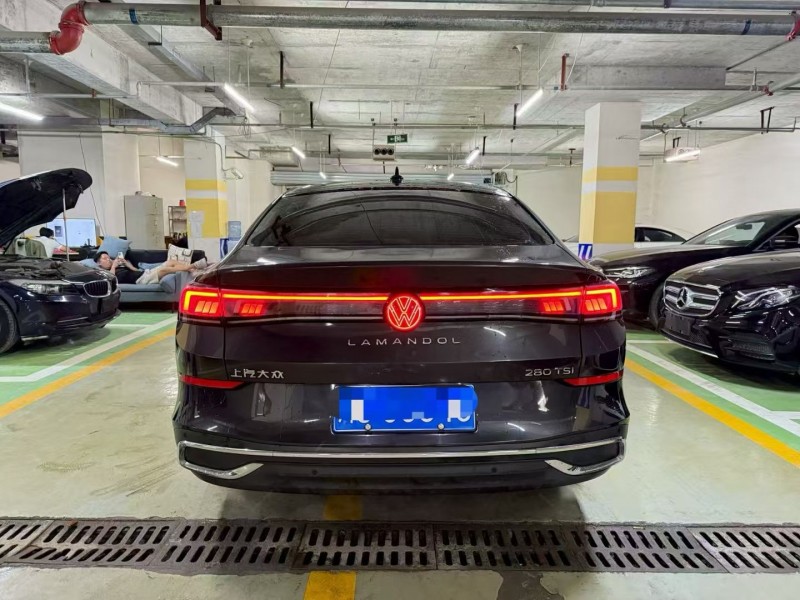 成都22年大众凌渡8