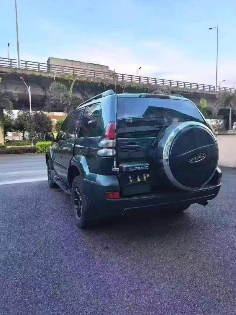 三明08年丰田普拉多5