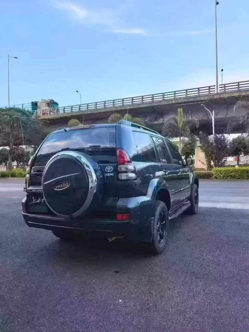 三明08年丰田普拉多6