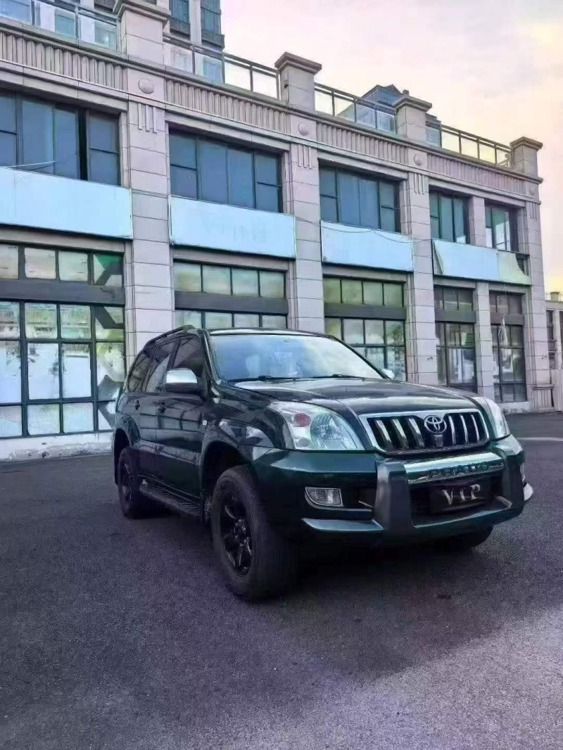 三明08年丰田普拉多9