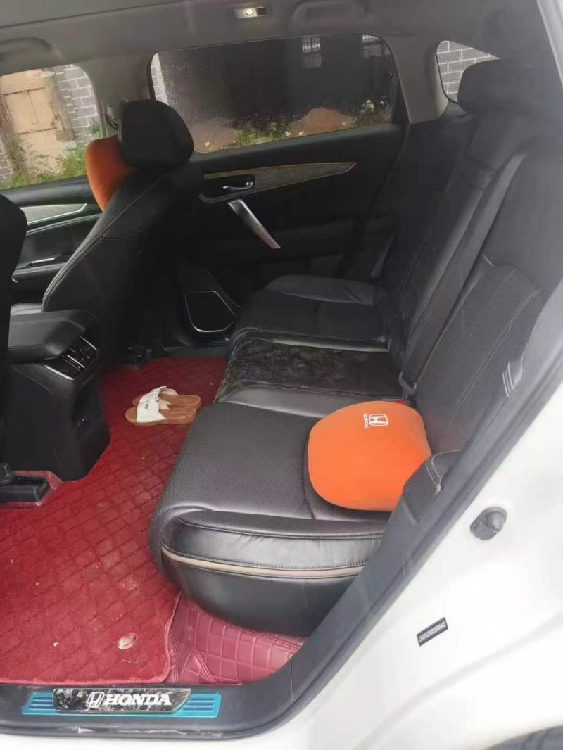 黔西南25年本田冠道6