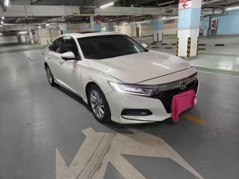 台州21年本田雅阁3