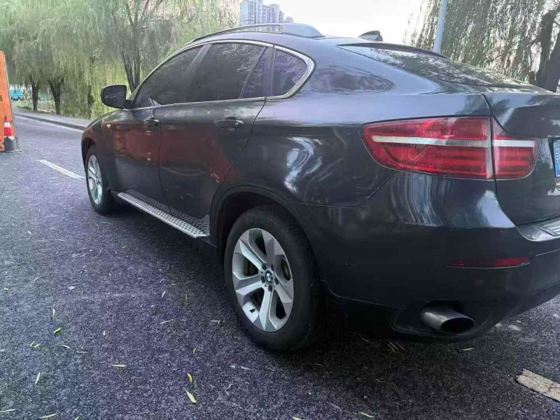 九江13年宝马X68