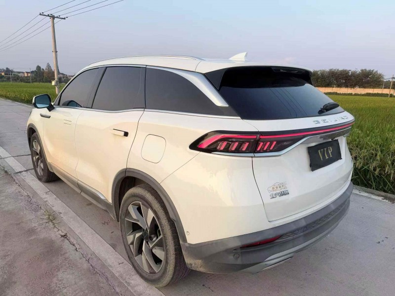 宁波22年北汽制造X79