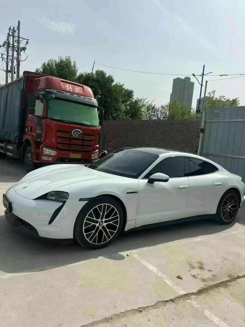 成都22年保时捷Taycan3