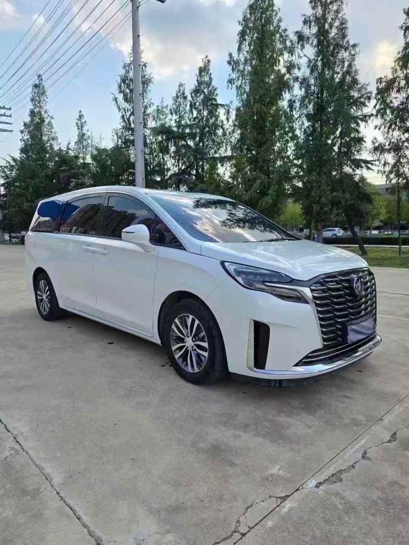 东营23年别克GL83