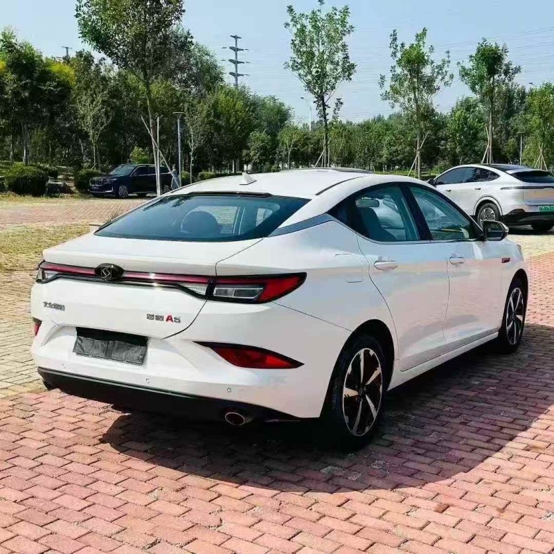 青岛22年江淮思皓9