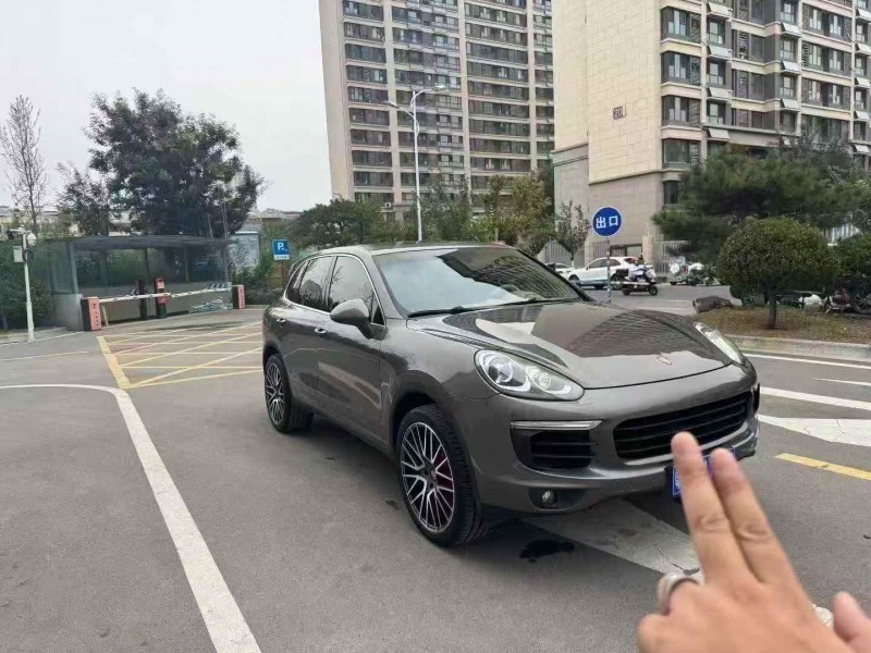 东营15年保时捷卡宴2