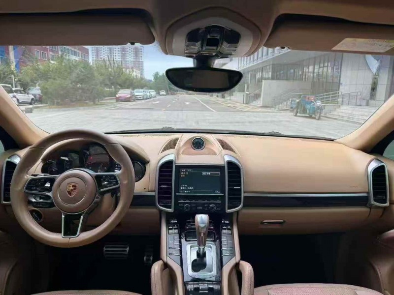 东营15年保时捷卡宴5