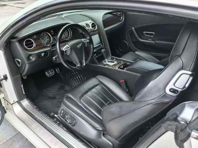 宝鸡14年宾利欧陆6