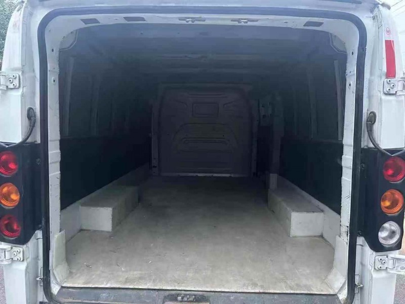 济宁23年吉利星享6