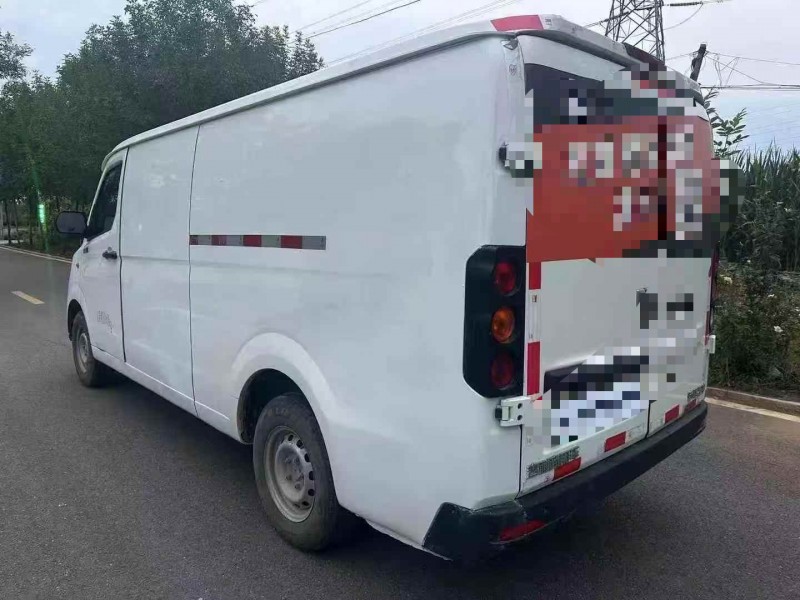 济宁23年吉利星享7