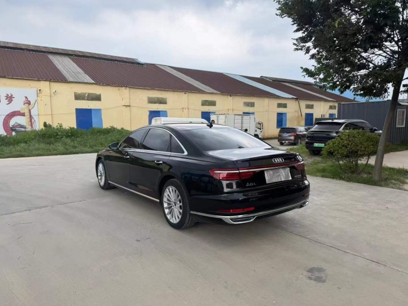 徐州22年奥迪A8L3