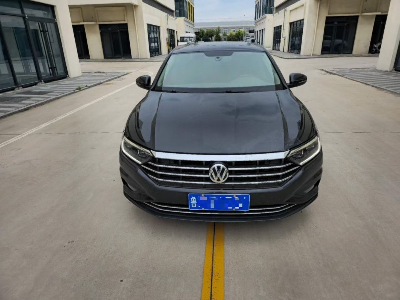 青岛22年大众速腾1