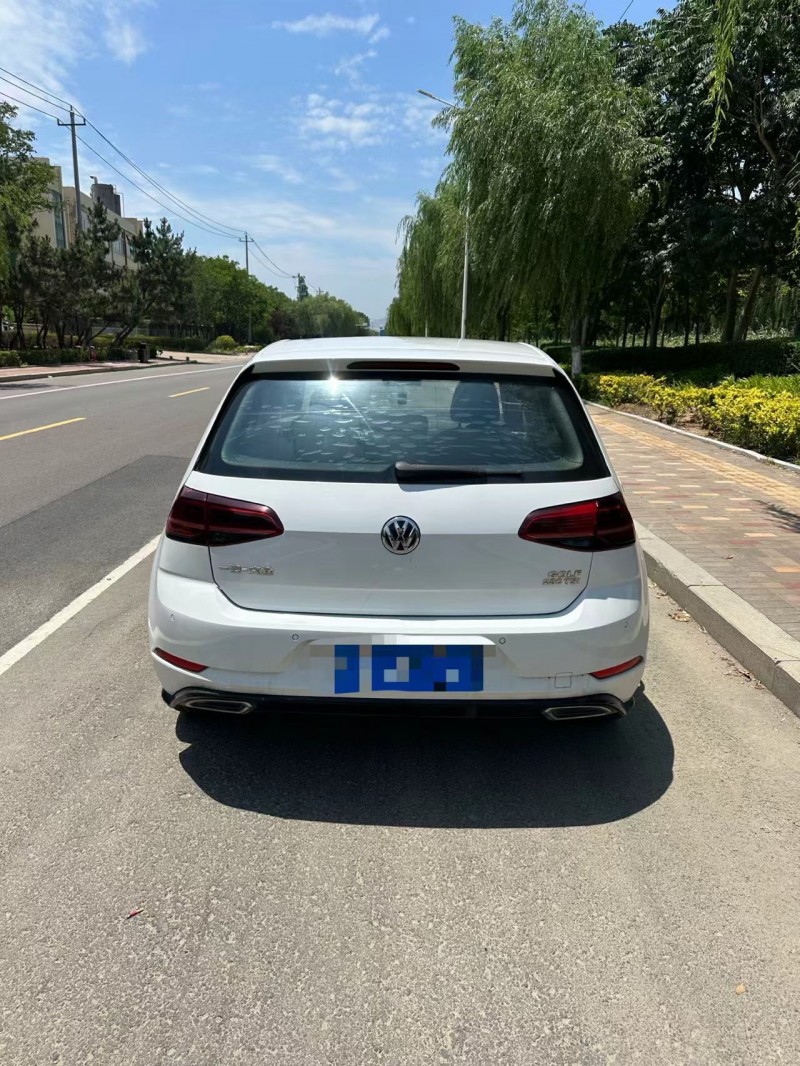 青岛20年大众高尔夫8