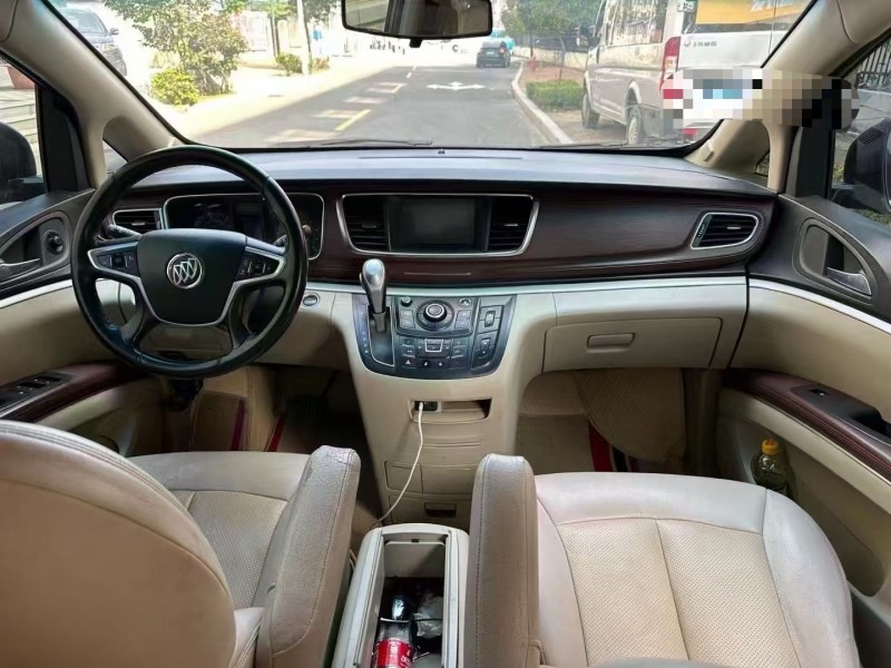 青岛17年别克GL83