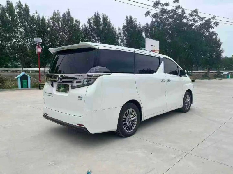 徐州22年丰田威尔法8