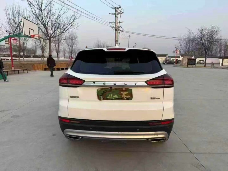 徐州19年吉利博越9