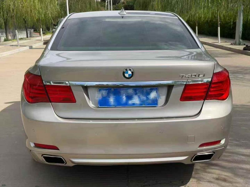 银川13年宝马7系8