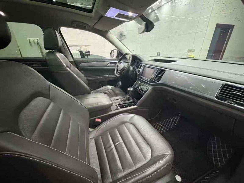 新余17年大众途昂5