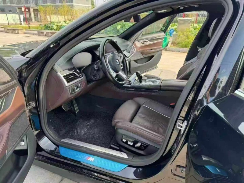 徐州21年宝马7系3