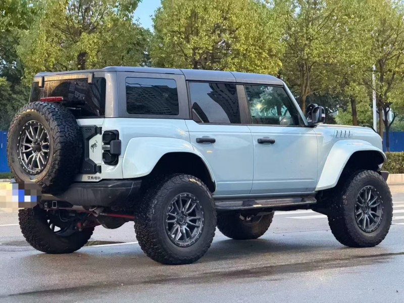 昆明25年福特烈马8