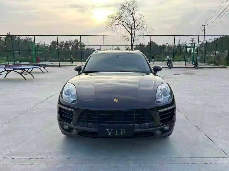 徐州14年保时捷Macan1