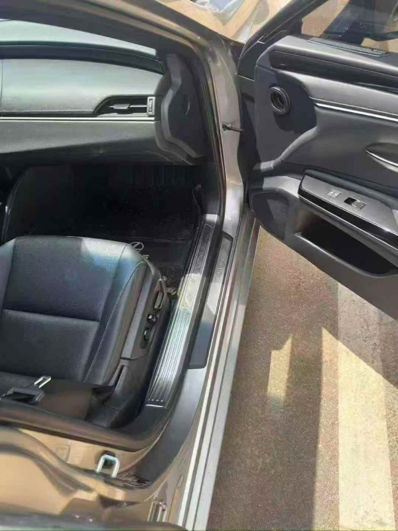 北海22年雷克萨斯ES8