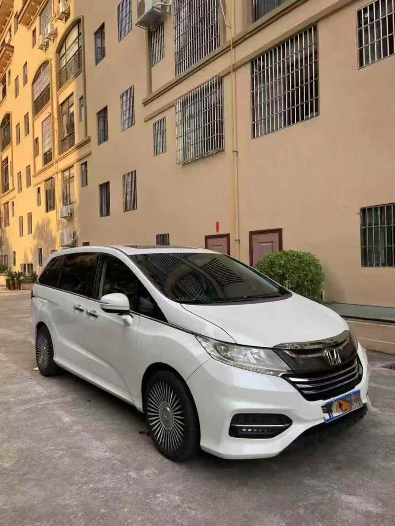 防城港19年本田奥德赛3