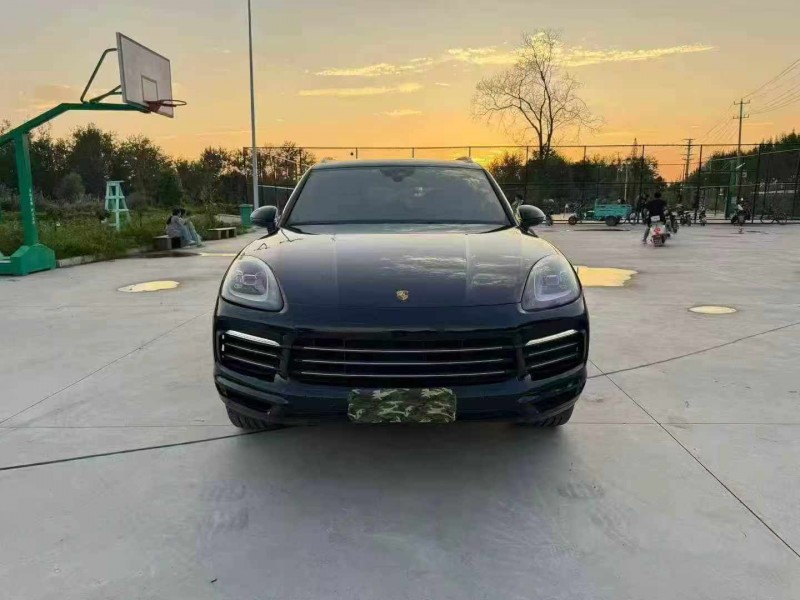 徐州19年保时捷卡宴1