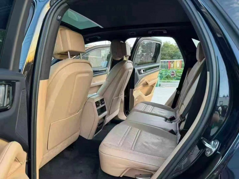 徐州19年保时捷卡宴7