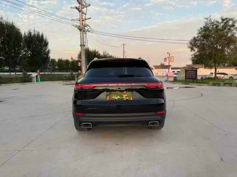 徐州19年保时捷卡宴9