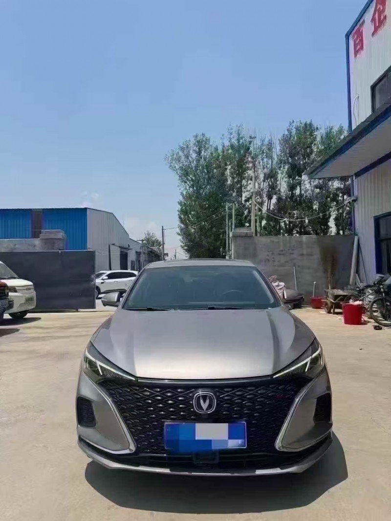 菏泽20年长安汽车逸动1