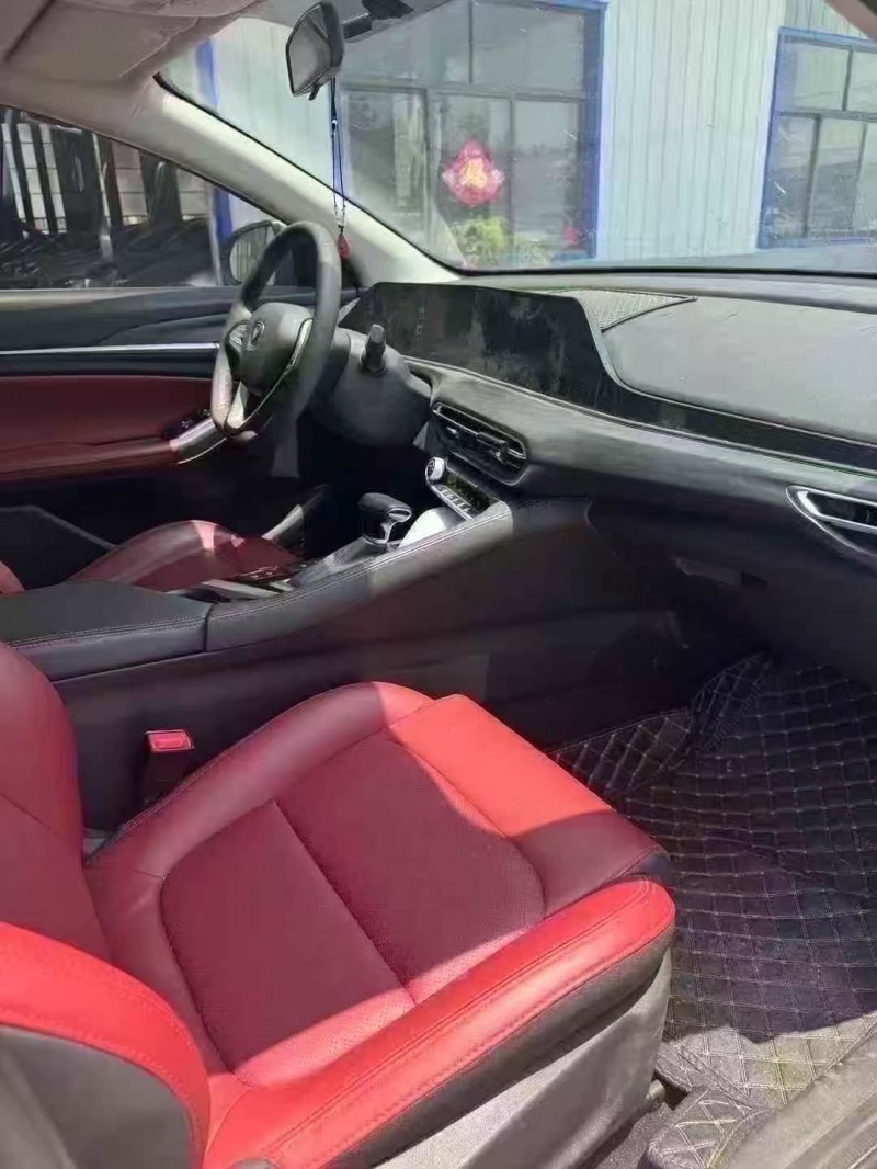 菏泽20年长安汽车逸动6