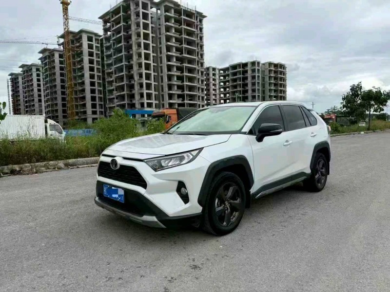 梧州23年丰田RAV4荣放3