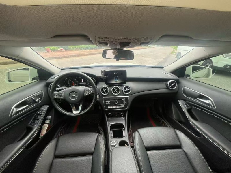 三明18年奔驰GLA5