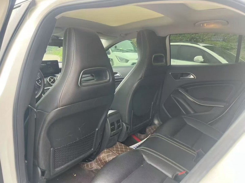 三明18年奔驰GLA6