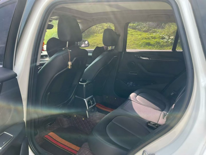 三明16年宝马X14