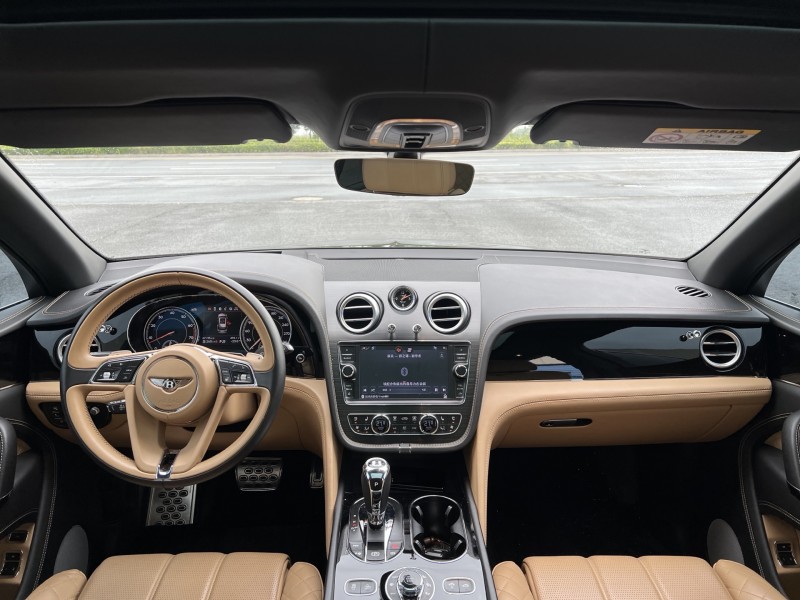 盐城19年宾利添越7