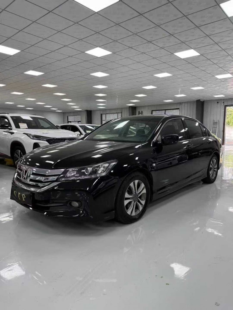 廊坊14年本田雅阁2