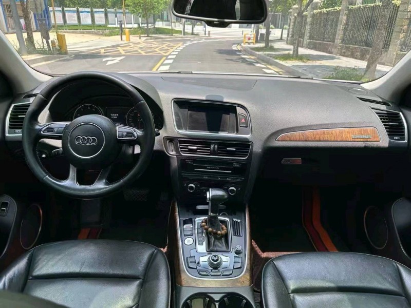深圳13年奥迪Q55
