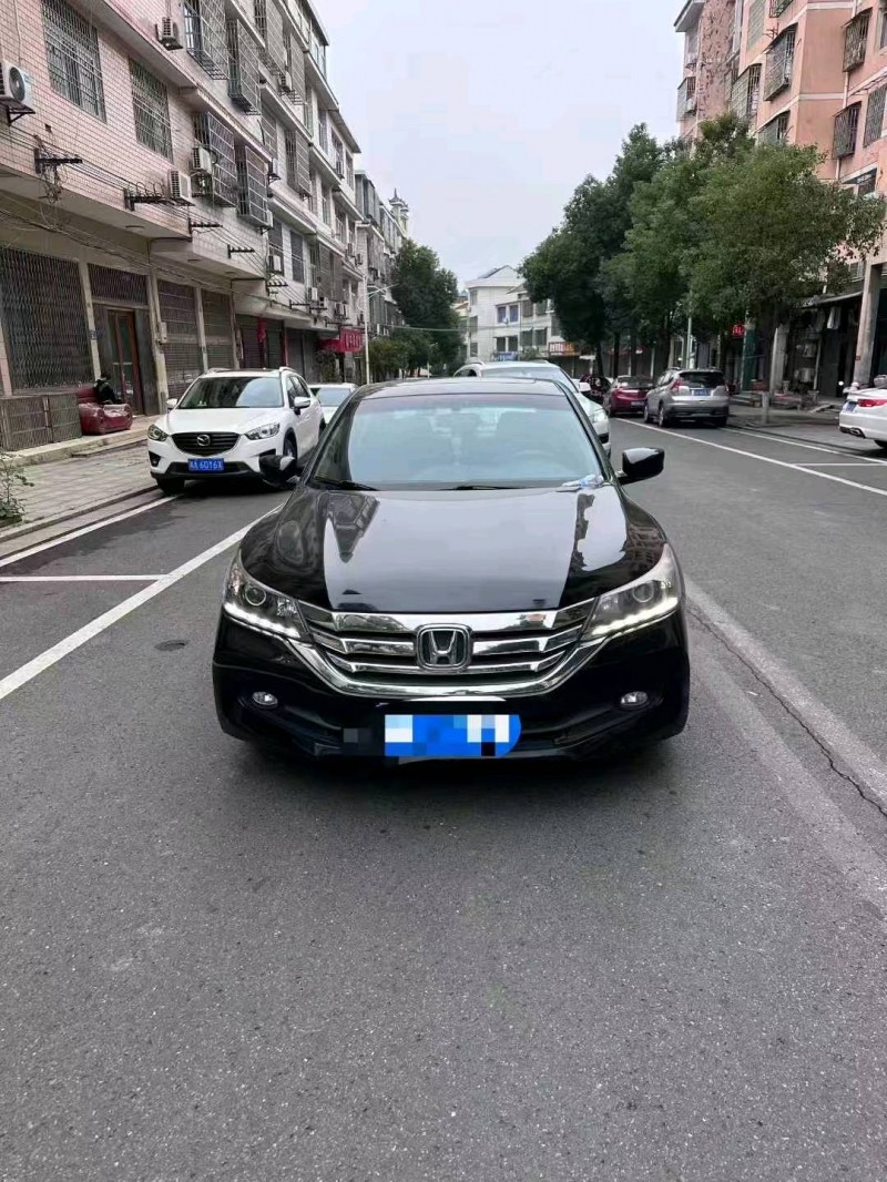 长沙15年本田雅阁1