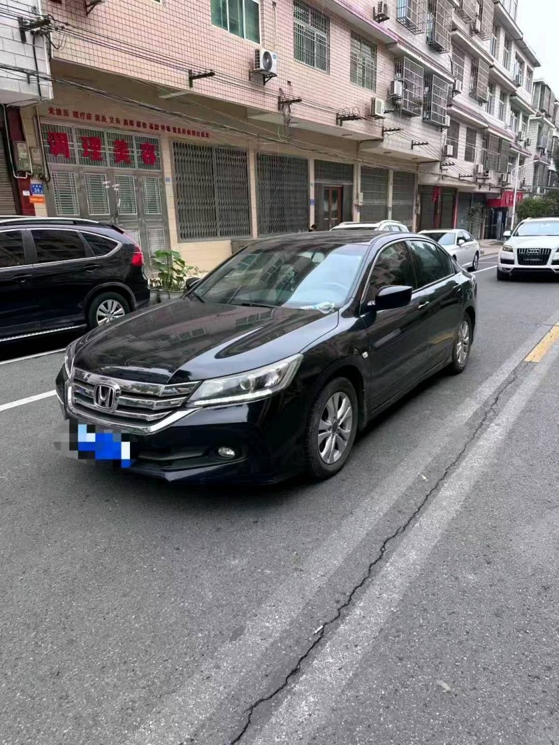 长沙15年本田雅阁3