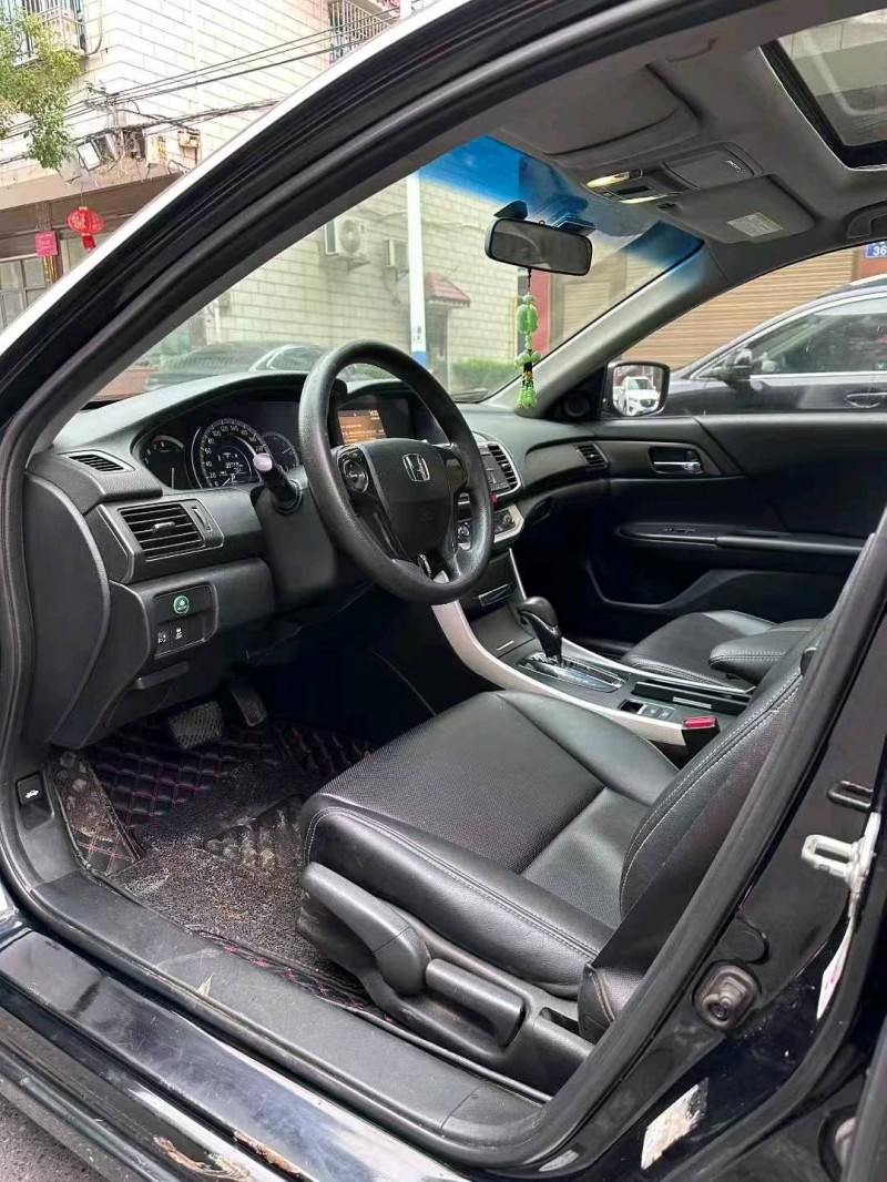 长沙15年本田雅阁4