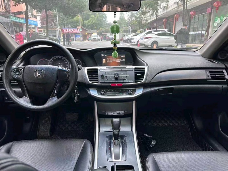 长沙15年本田雅阁9