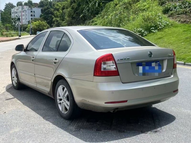 三明13年斯柯达明锐8