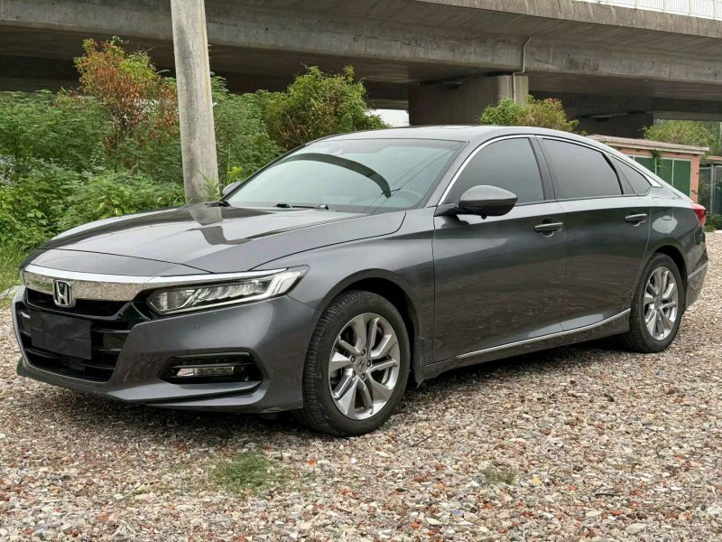 长沙21年本田雅阁3