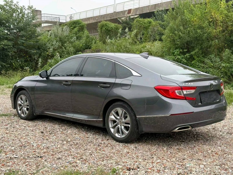 长沙21年本田雅阁7