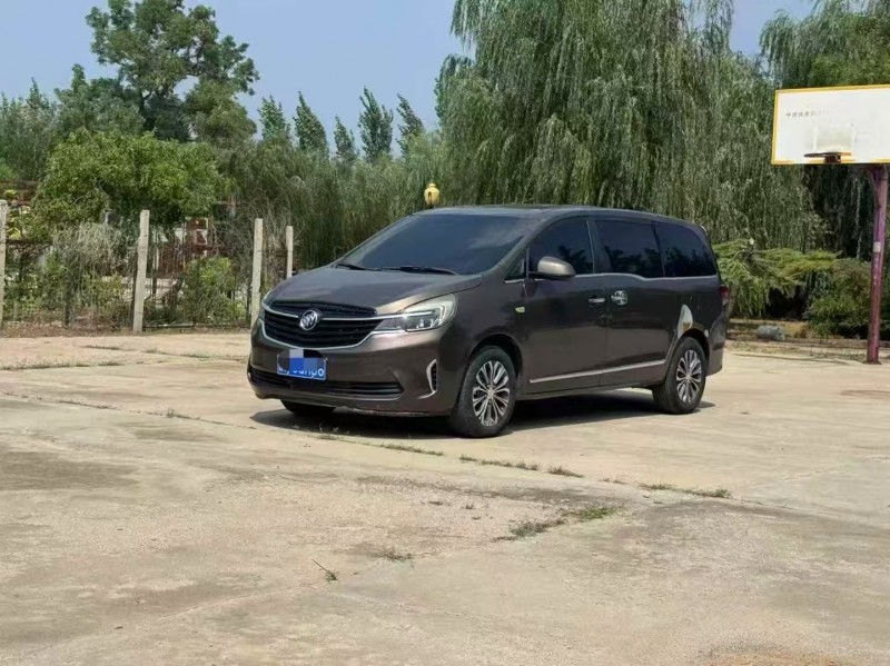 菏泽21年别克GL82